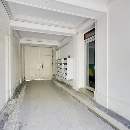 Appartement Bright Charming Modern Studio By Dreamy Canal St Martin 10eme Metro Goncourt *